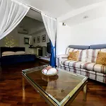 Frattina Family Romantic Superior Suite